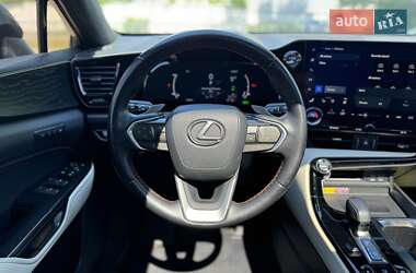Позашляховик / Кросовер Lexus NX 2022 в 