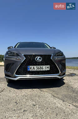 Внедорожник / Кроссовер Lexus NX 2015 в 
