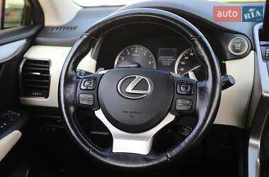 Позашляховик / Кросовер Lexus NX 2019 в 