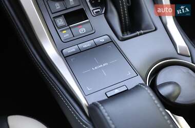 Позашляховик / Кросовер Lexus NX 2019 в 