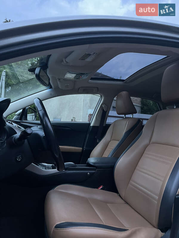 Внедорожник / Кроссовер Lexus NX 2017 в Бродах
