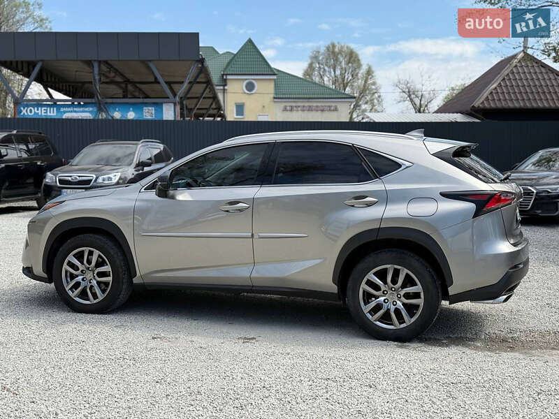 Позашляховик / Кросовер Lexus NX 2015 в Новомосковську