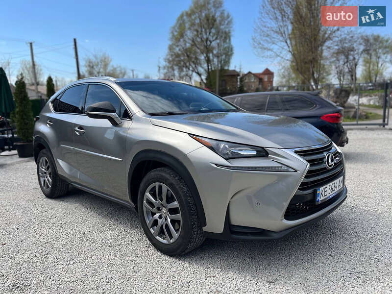 Позашляховик / Кросовер Lexus NX 2015 в Новомосковську