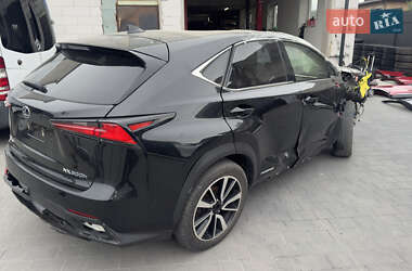Lexus NX 2021