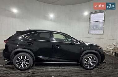 Позашляховик / Кросовер Lexus NX 2017 в 