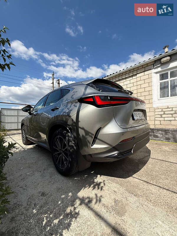 Позашляховик / Кросовер Lexus NX 2023 в Подільську