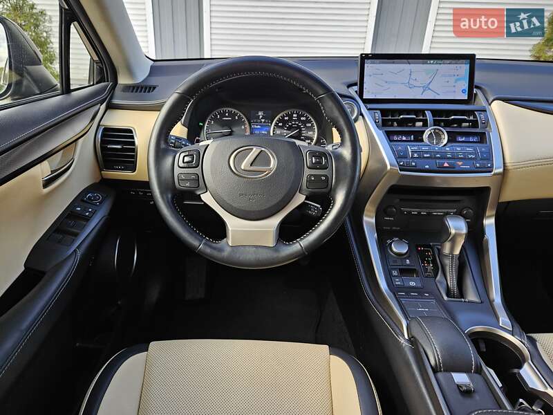 Позашляховик / Кросовер Lexus NX 2016 в Києві