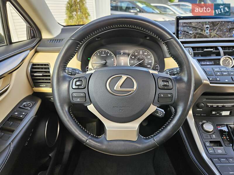 Позашляховик / Кросовер Lexus NX 2016 в Києві