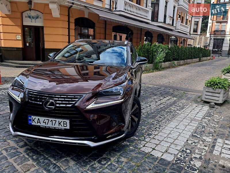 Lexus NX 2020