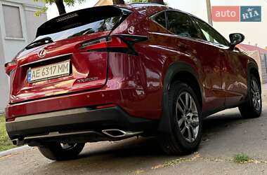 Позашляховик / Кросовер Lexus NX 2016 в 
