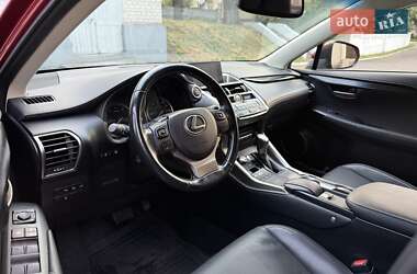 Позашляховик / Кросовер Lexus NX 2016 в 
