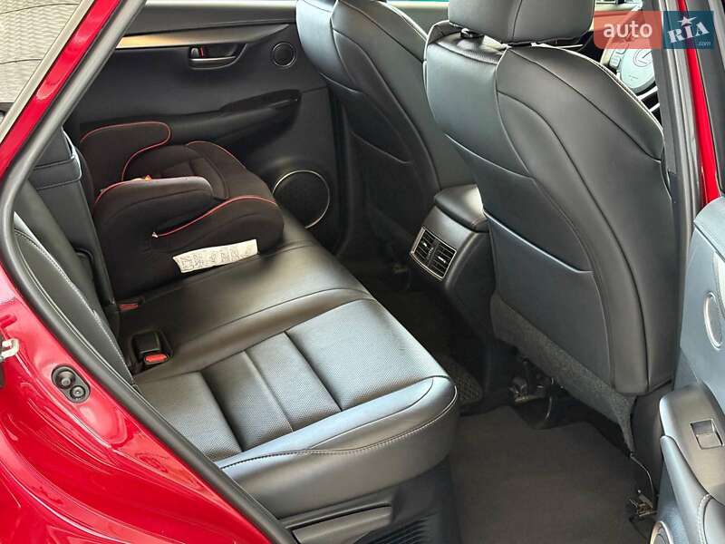 Внедорожник / Кроссовер Lexus NX 2016 в Одессе