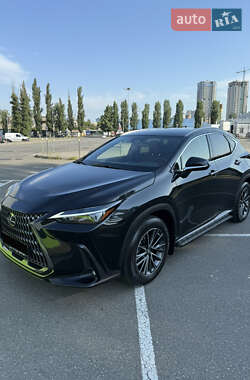 Lexus NX 2022