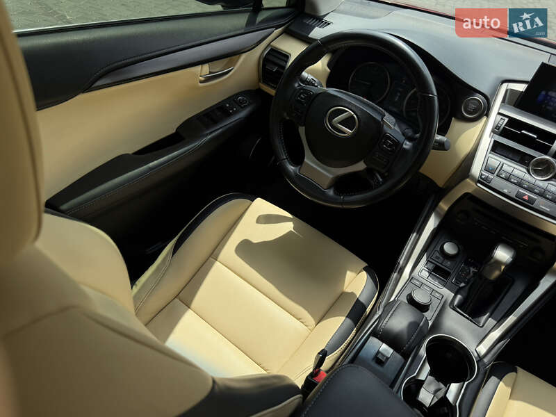 Позашляховик / Кросовер Lexus NX 2016 в Кривому Розі