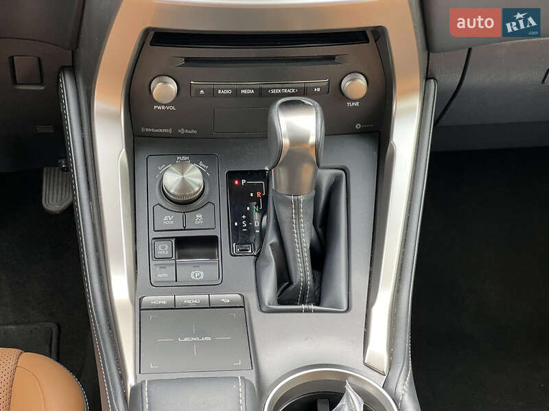 Внедорожник / Кроссовер Lexus NX 2018 в Киеве