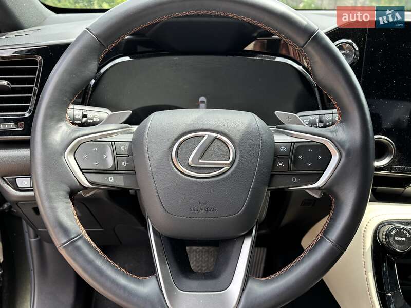 Позашляховик / Кросовер Lexus NX 2023 в Тернополі