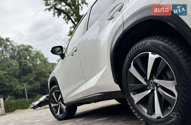 Внедорожник / Кроссовер Lexus NX 2019 в 