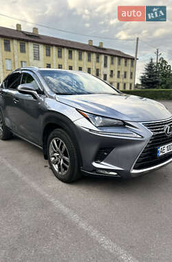 Позашляховик / Кросовер Lexus NX 2017 в Кам'янському