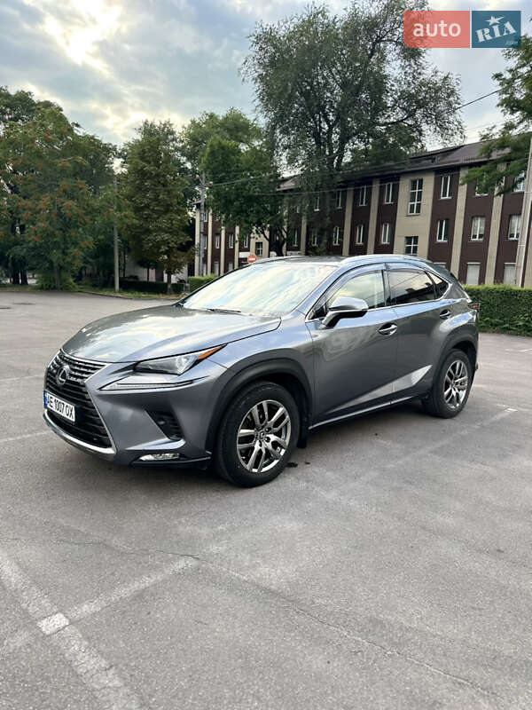 Внедорожник / Кроссовер Lexus NX 2017 в Каменском фото 6 Внедорожник / Кроссовер Lexus NX 2017 в Каменском