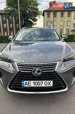 Позашляховик / Кросовер Lexus NX 2017 в 