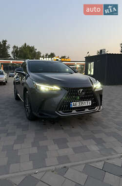 Lexus NX 2022