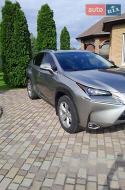 Внедорожник / Кроссовер Lexus NX 2016 в 