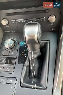 Внедорожник / Кроссовер Lexus NX 2019 в 