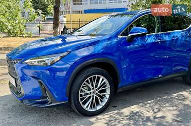 Позашляховик / Кросовер Lexus NX 2022 в 