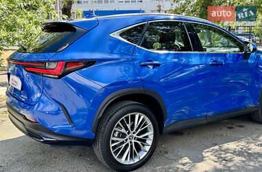 Позашляховик / Кросовер Lexus NX 2022 в 
