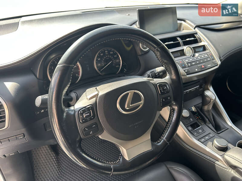 Внедорожник / Кроссовер Lexus NX 2017 в Киеве
