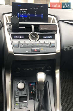 Внедорожник / Кроссовер Lexus NX 2015 в 