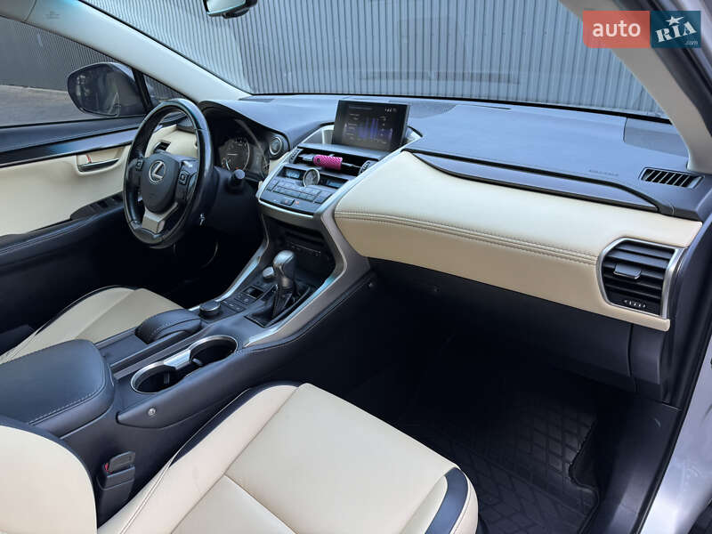 Внедорожник / Кроссовер Lexus NX 2016 в Виннице