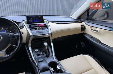 Внедорожник / Кроссовер Lexus NX 2016 в 