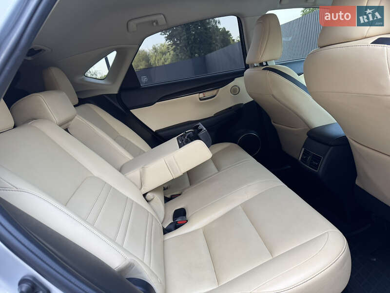 Внедорожник / Кроссовер Lexus NX 2016 в Виннице