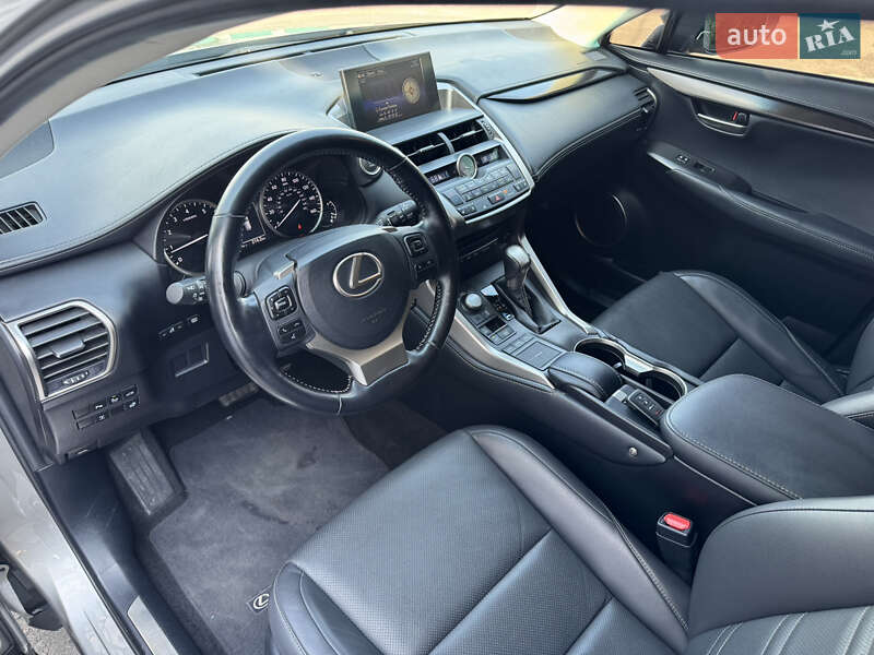 Внедорожник / Кроссовер Lexus NX 2017 в Днепре