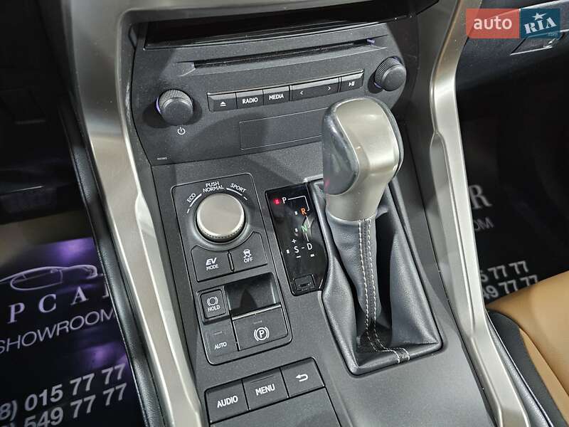 Внедорожник / Кроссовер Lexus NX 2015 в Киеве