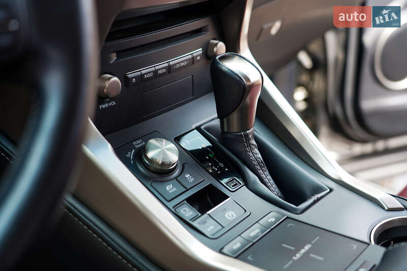 Внедорожник / Кроссовер Lexus NX 2019 в Житомире