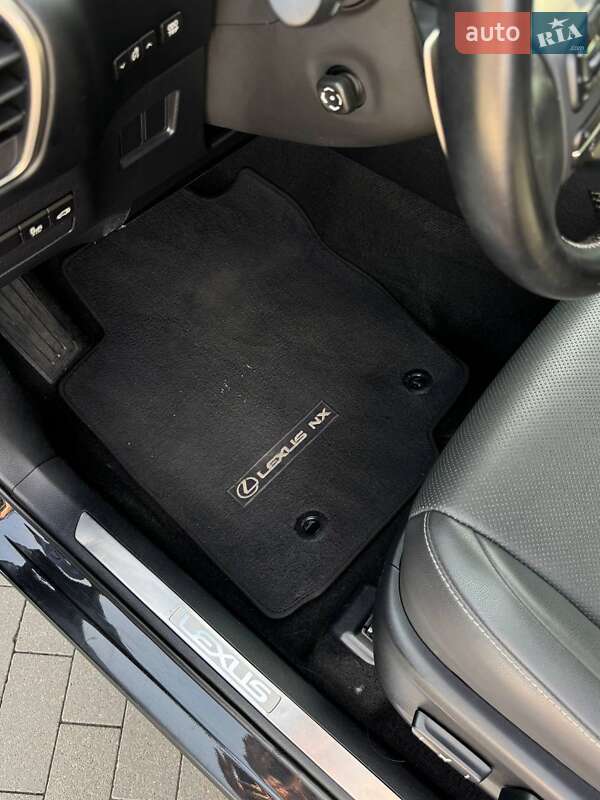 Внедорожник / Кроссовер Lexus NX 2018 в Одессе