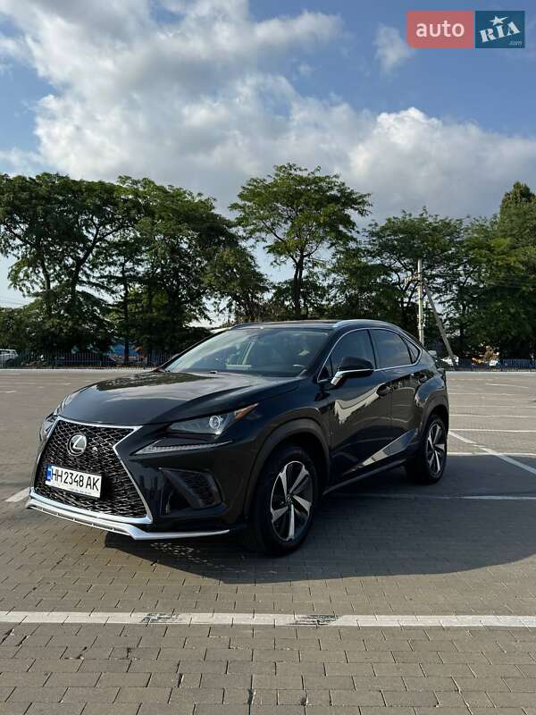 Внедорожник / Кроссовер Lexus NX 2018 в 