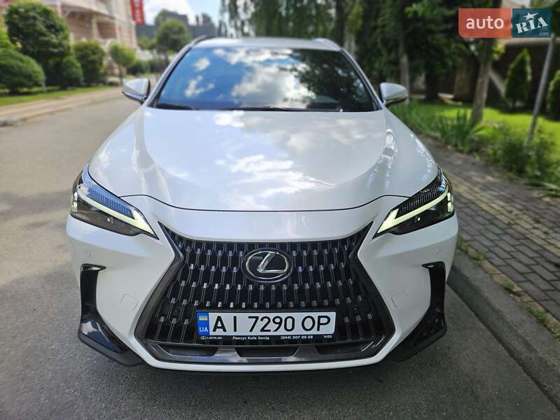 Lexus NX 2022
