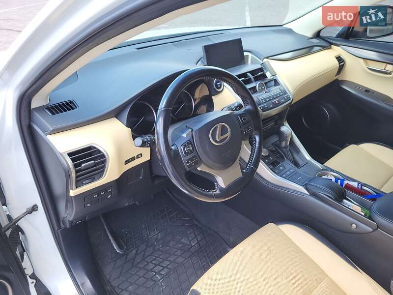 Внедорожник / Кроссовер Lexus NX 2017 в Харькове
