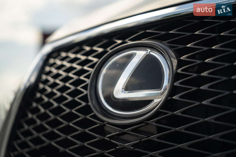 Внедорожник / Кроссовер Lexus NX 2015 в Черновцах