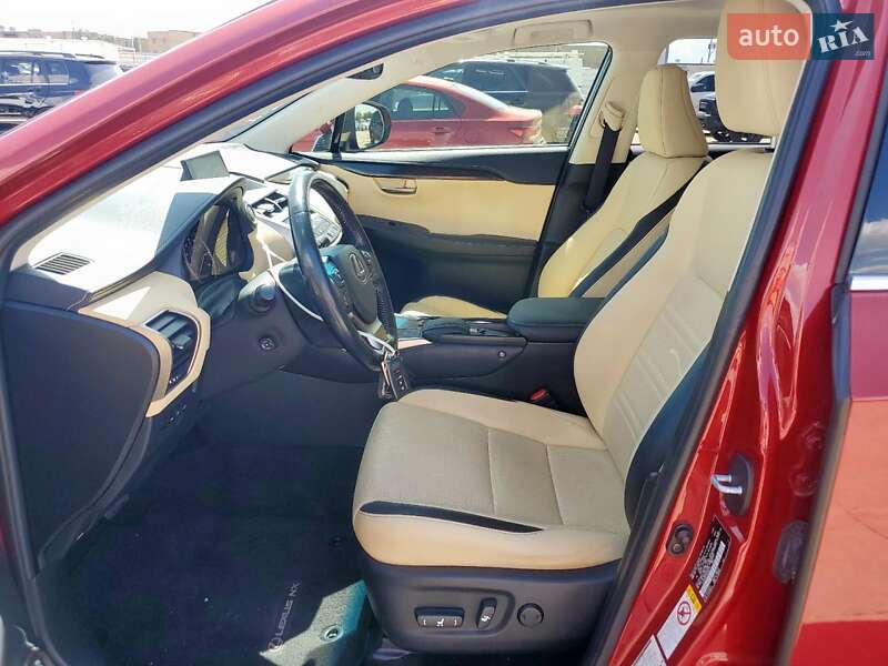 Внедорожник / Кроссовер Lexus NX 2015 в Полтаве