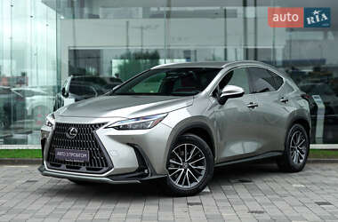 Lexus NX 2021