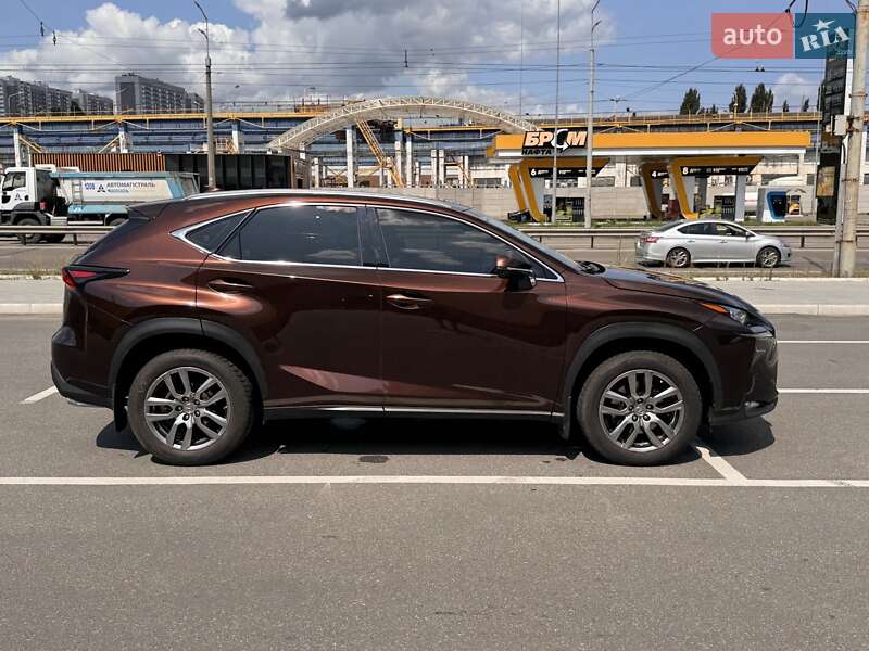 Внедорожник / Кроссовер Lexus NX 2015 в 