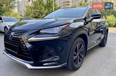 Внедорожник / Кроссовер Lexus NX 2020 в 