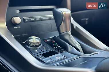 Внедорожник / Кроссовер Lexus NX 2019 в 