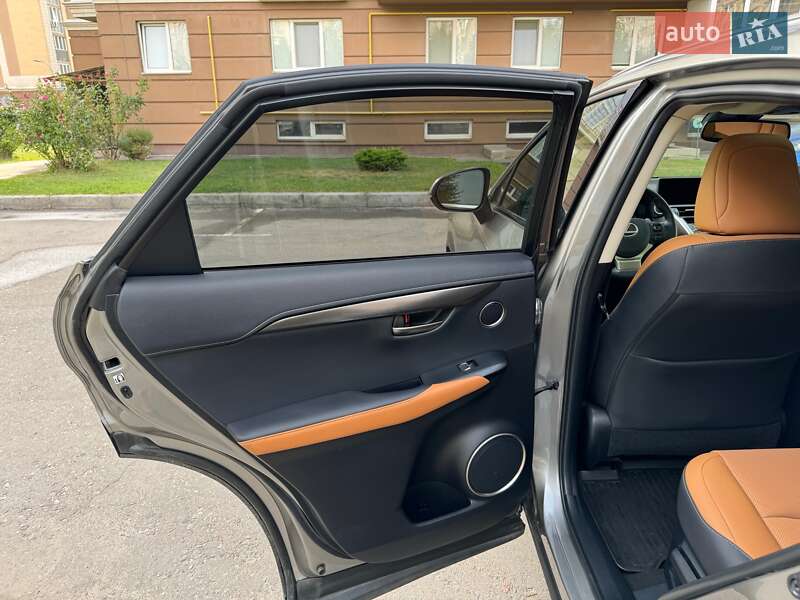 Позашляховик / Кросовер Lexus NX 2019 в Києві