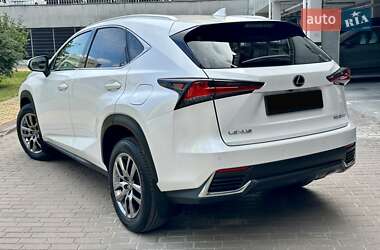Внедорожник / Кроссовер Lexus NX 2018 в 