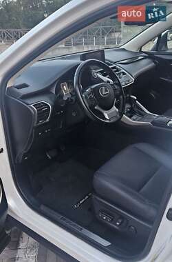 Внедорожник / Кроссовер Lexus NX 2021 в 